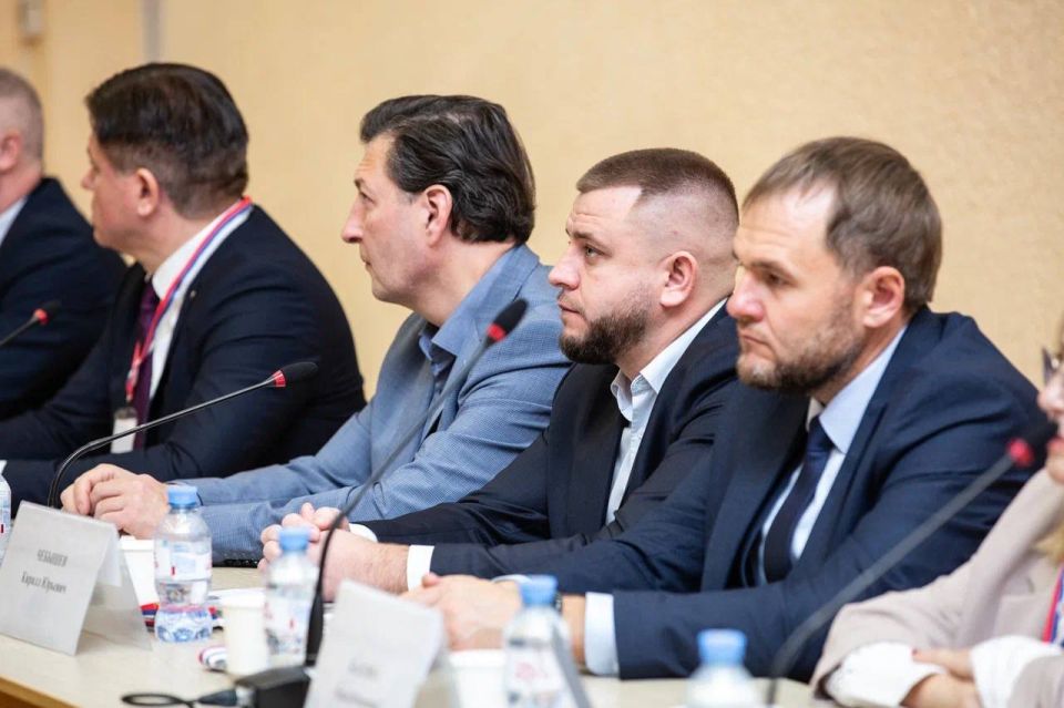 Кирилл Чебышев: Сегодня принял участие во II Международной научно-практической конференции «Перспективные направления развития государственного и муниципального управления», которая прошла в Институте экономики и управления... Кирилл Чебышев: Сегодня принял участие во II Международной научно-практической конференции «Перспективные направления развития государственного и муниципального управления», которая прошла в Институте экономики и управления...