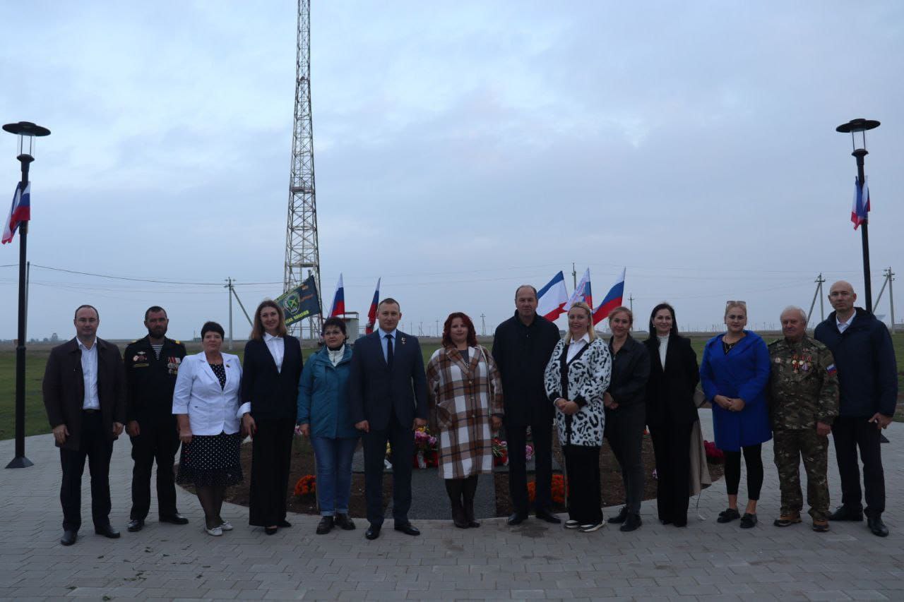 По приглашению Главы Сакского района Владислава Викторовича Хаджиева принял участие в открытии Парка славы и памяти участников специальной военной операции в селе Витино Молочненского сельского поселения По приглашению Главы Сакского района Владислава Викторовича Хаджиева принял участие в открытии Парка славы и памяти участников специальной военной операции в селе Витино Молочненского сельского поселения