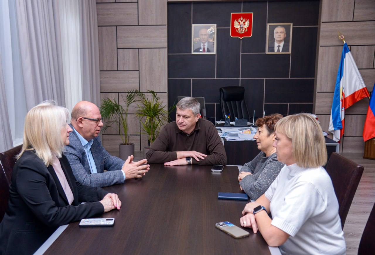 Александр Юрьев: С председателем Межрегиональной Крымской республиканской и г. Севастополя территориальной организации Общероссийского профессионального союза работников государственных учреждений и общественного...