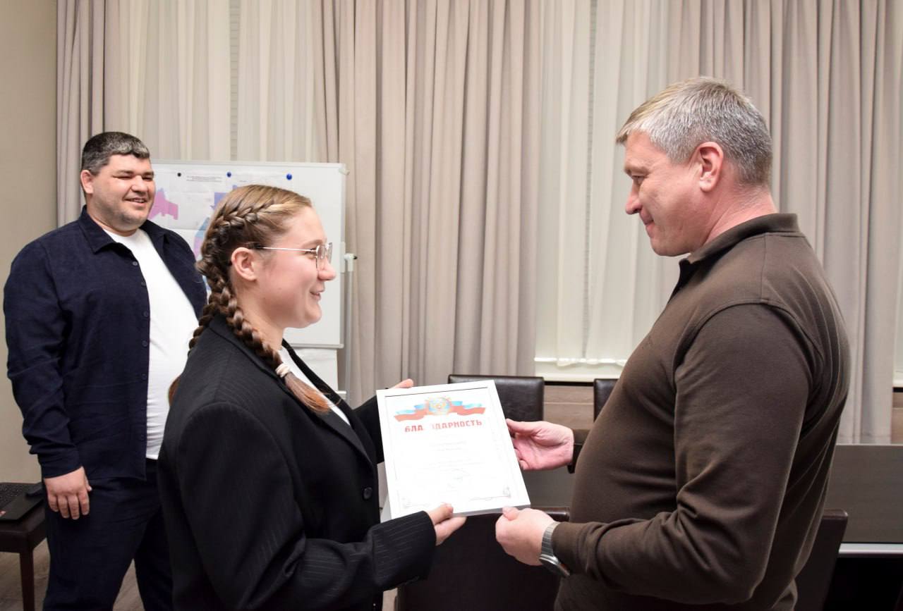 Александр Юрьев: Поздравил спортсменку федерации дзюдо и самбо городского округа Евпатория Анастасию Шивырталову, завоевавшую бронзовую медаль на Первенстве России по дзюдо среди спортсменов до 18 лет, которое прошло в...