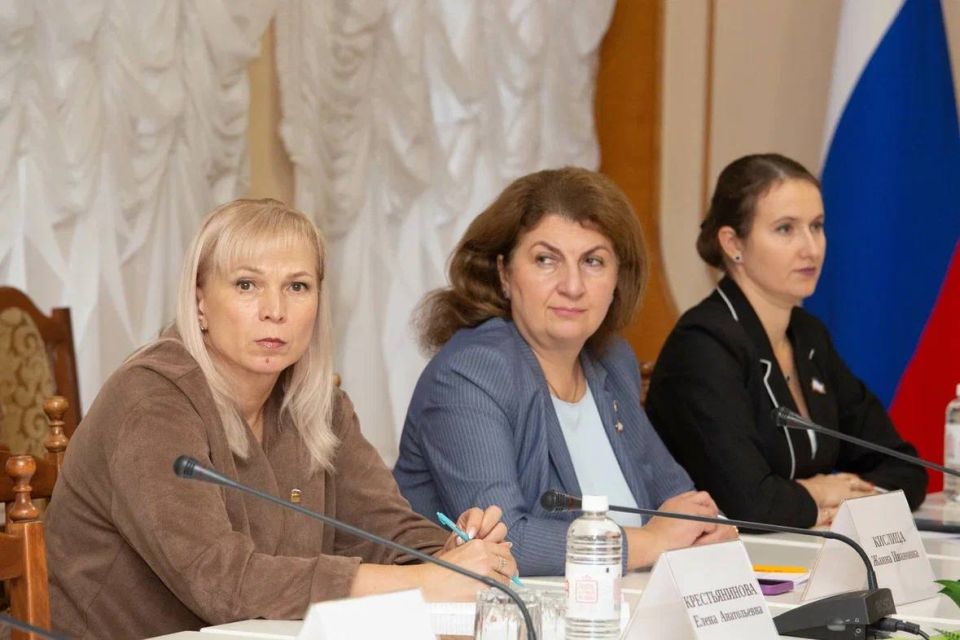 Комитет по государственному строительству и местному самоуправлению согласовал проект бюджета на ближайшие три года Комитет по государственному строительству и местному самоуправлению согласовал проект бюджета на ближайшие три года