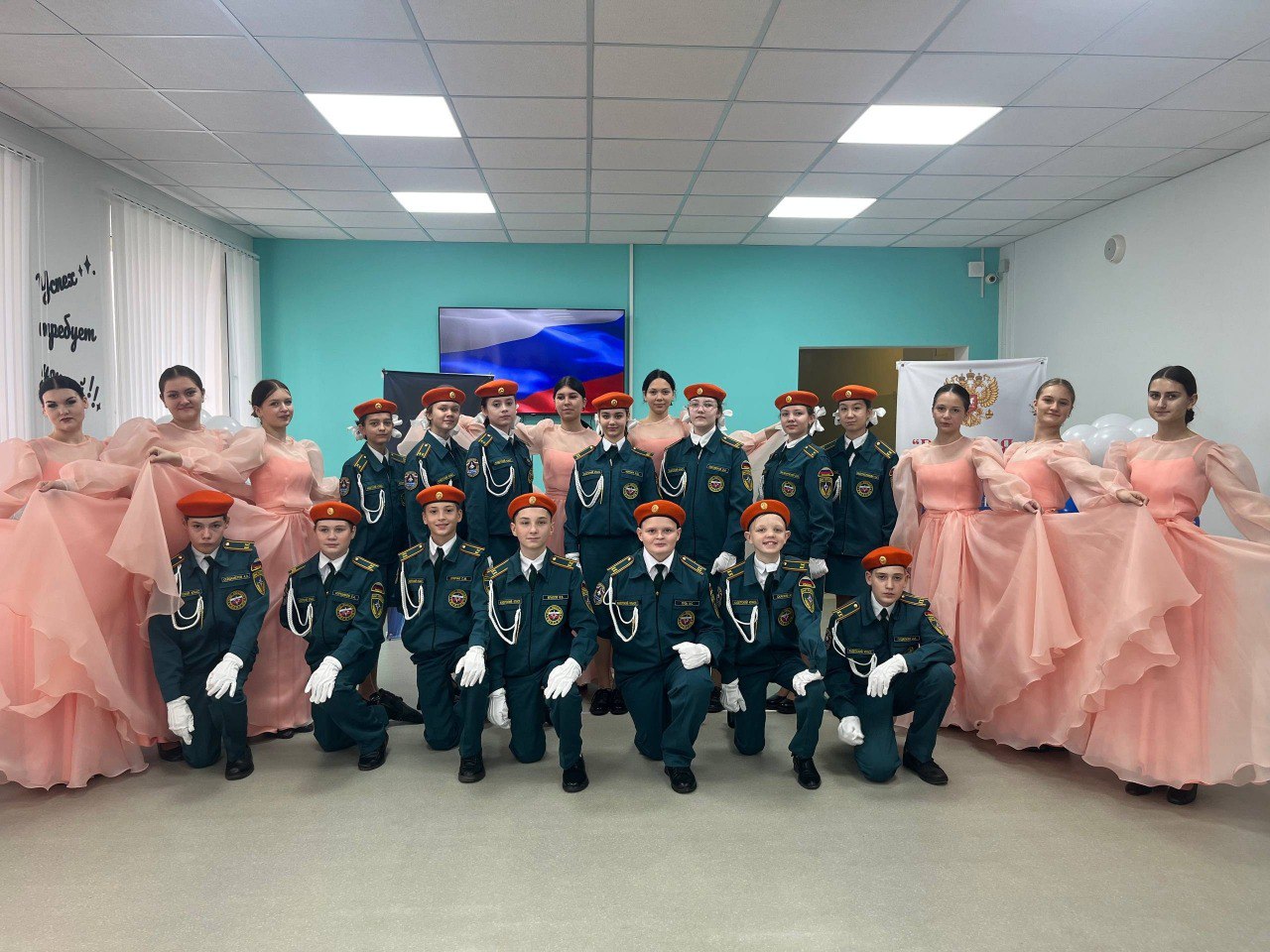 Инна Федоренко: Кадетское движение в нашем районе набирает настоящие обороты! Появляется все больше кадетских классов, и сейчас у нас уже открыто 8 классов по направлениям: «Морская авиация», «Пограничники», «МЧС» и «МВД»