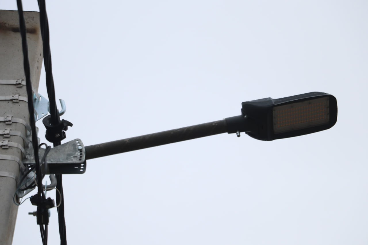 Специалисты предприятия «Горсвет-Керчь» тестируют новую линию уличного освещения вдоль ул. Мирошника в районе городского кладбища Специалисты предприятия «Горсвет-Керчь» тестируют новую линию уличного освещения вдоль ул. Мирошника в районе городского кладбища