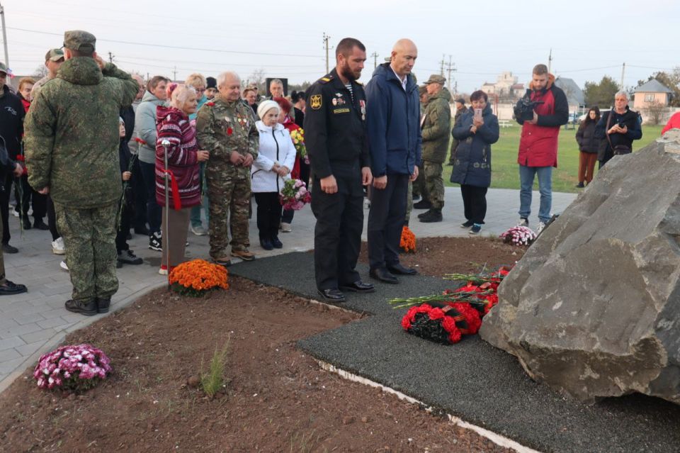 В селе Витино открыли Парк славы и памяти участников спецоперации «ZOV» В селе Витино открыли Парк славы и памяти участников спецоперации «ZOV»