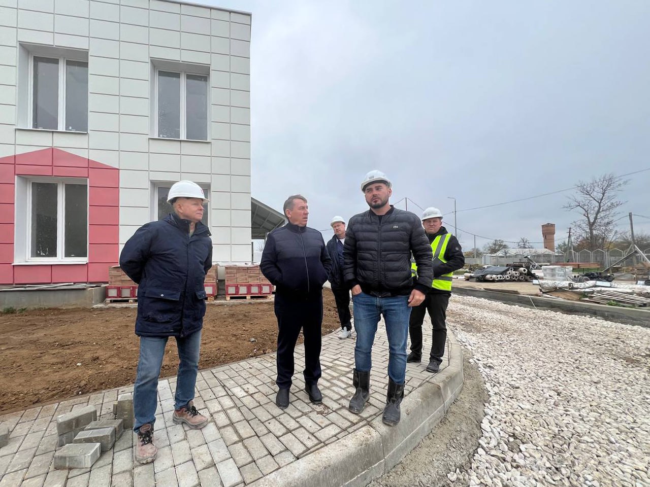 Юрий Гоцанюк: Строительство детского сада на 150 мест в посёлке Вольное Джанкойского района требует ускорения: подрядной организации поставлена задача оперативно нарастить темпы работ Юрий Гоцанюк: Строительство детского сада на 150 мест в посёлке Вольное Джанкойского района требует ускорения: подрядной организации поставлена задача оперативно нарастить темпы работ