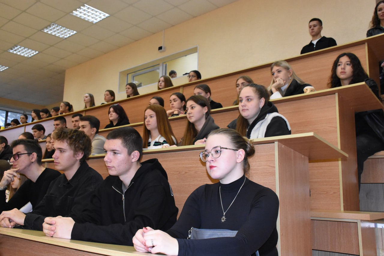 Екатерина Юровских рассказала студентам института об основных итогах и перспективах деятельности Минимущества Крыма Екатерина Юровских рассказала студентам института об основных итогах и перспективах деятельности Минимущества Крыма