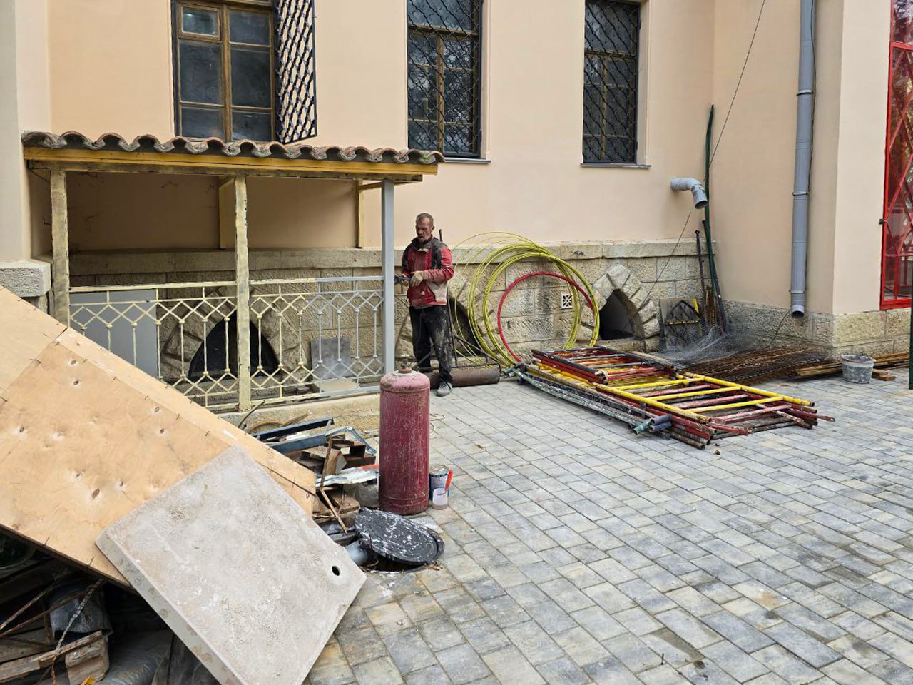 Реставрация исторической дачи Стамболи в Феодосии близится к завершению Реставрация исторической дачи Стамболи в Феодосии близится к завершению