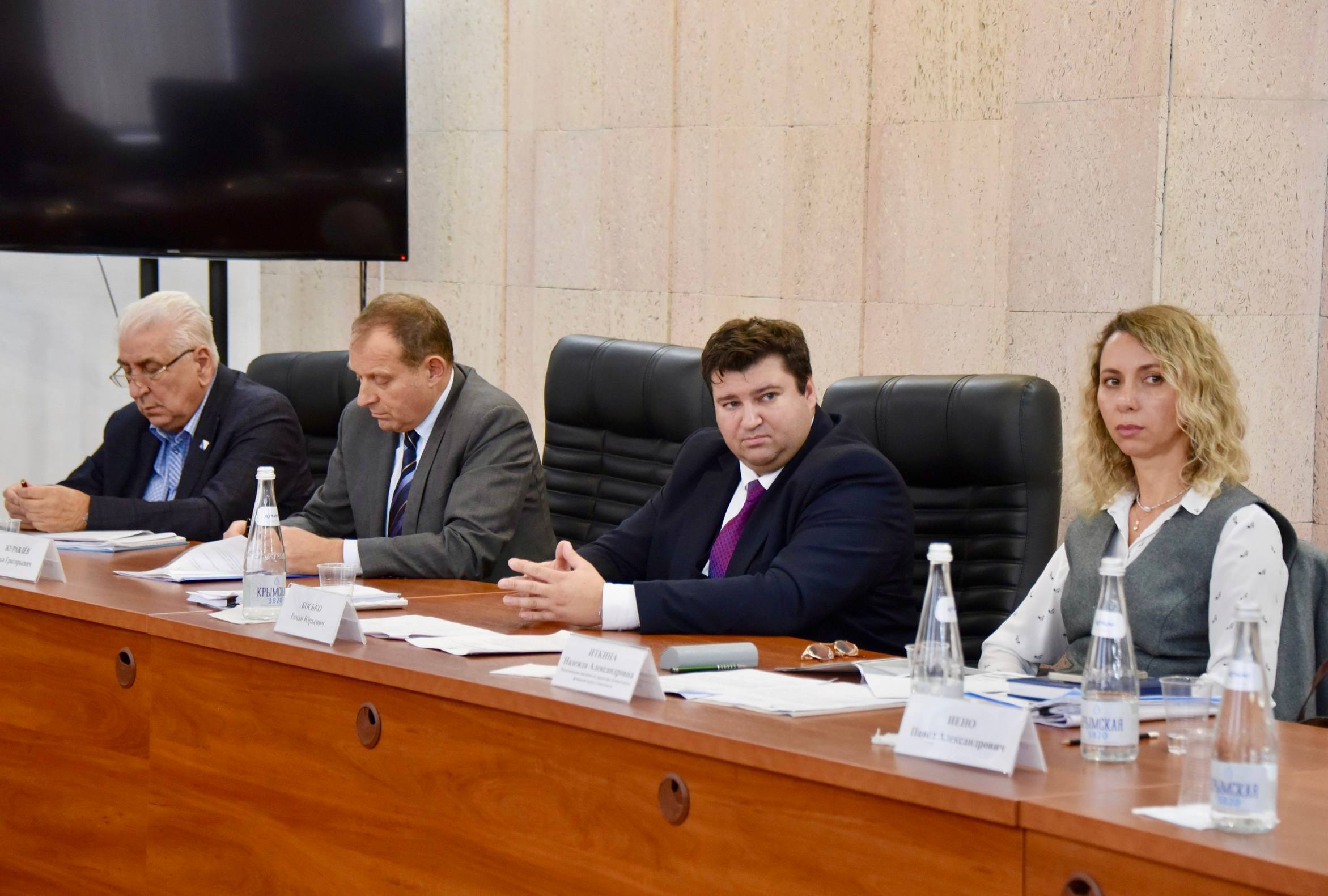 Владимир Немцев: Накануне в Законодательном Собрании Севастополя прошло расширенное заседание постоянной комиссии по бюджету Владимир Немцев: Накануне в Законодательном Собрании Севастополя прошло расширенное заседание постоянной комиссии по бюджету