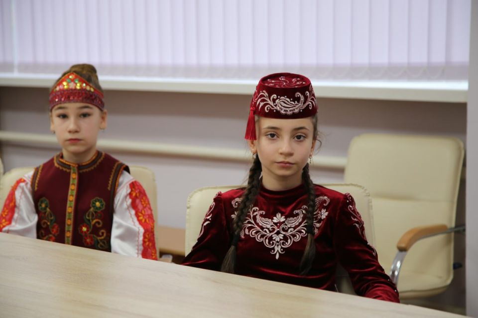 Ресурсный центр по профилактике детского дорожно-транспортного травматизма «Лаборатория безопасности» ГБОУ ДО РК «ДДЮТ» 12 ноября 2025 года провел телемост, посвященный Дню народного единства и безопасности дорожного движения Ресурсный центр по профилактике детского дорожно-транспортного травматизма «Лаборатория безопасности» ГБОУ ДО РК «ДДЮТ» 12 ноября 2025 года провел телемост, посвященный Дню народного единства и безопасности дорожного движения