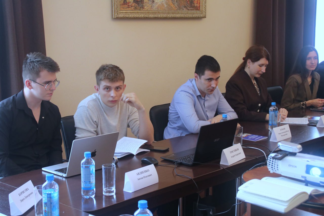 Одиссей Пипия на международном форуме в Севастополе: о цифровизации, ИИ и языковом суверенитете России Одиссей Пипия на международном форуме в Севастополе: о цифровизации, ИИ и языковом суверенитете России