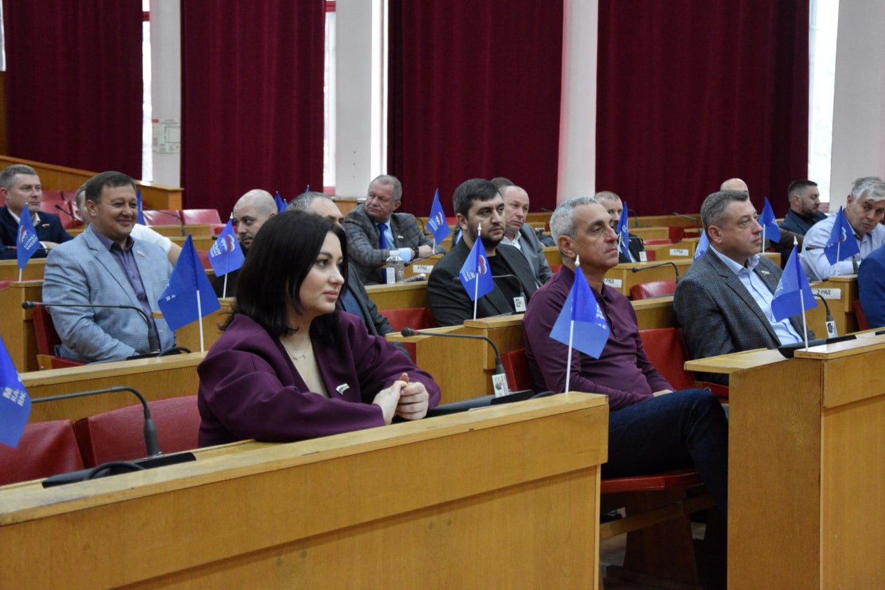 В Симферополе состоялась внеочередная сессия городского совета В Симферополе состоялась внеочередная сессия городского совета
