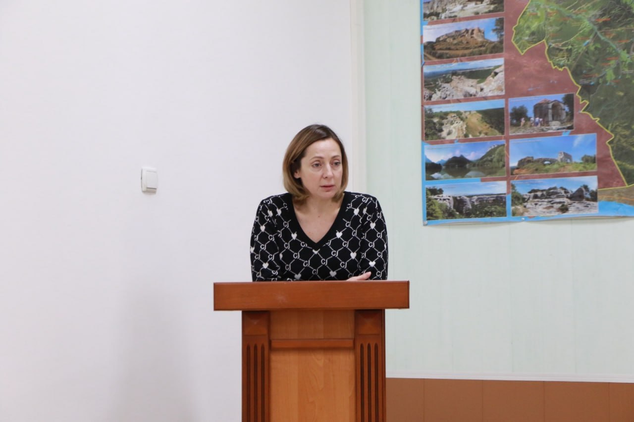 Состоялось совещание с руководителями сельских поселений района, которое провели глава муниципального образования - председатель райсовета Ольга Урайкина и глава администрации района Анжелика Ястребова Состоялось совещание с руководителями сельских поселений района, которое провели глава муниципального образования - председатель райсовета Ольга Урайкина и глава администрации района Анжелика Ястребова