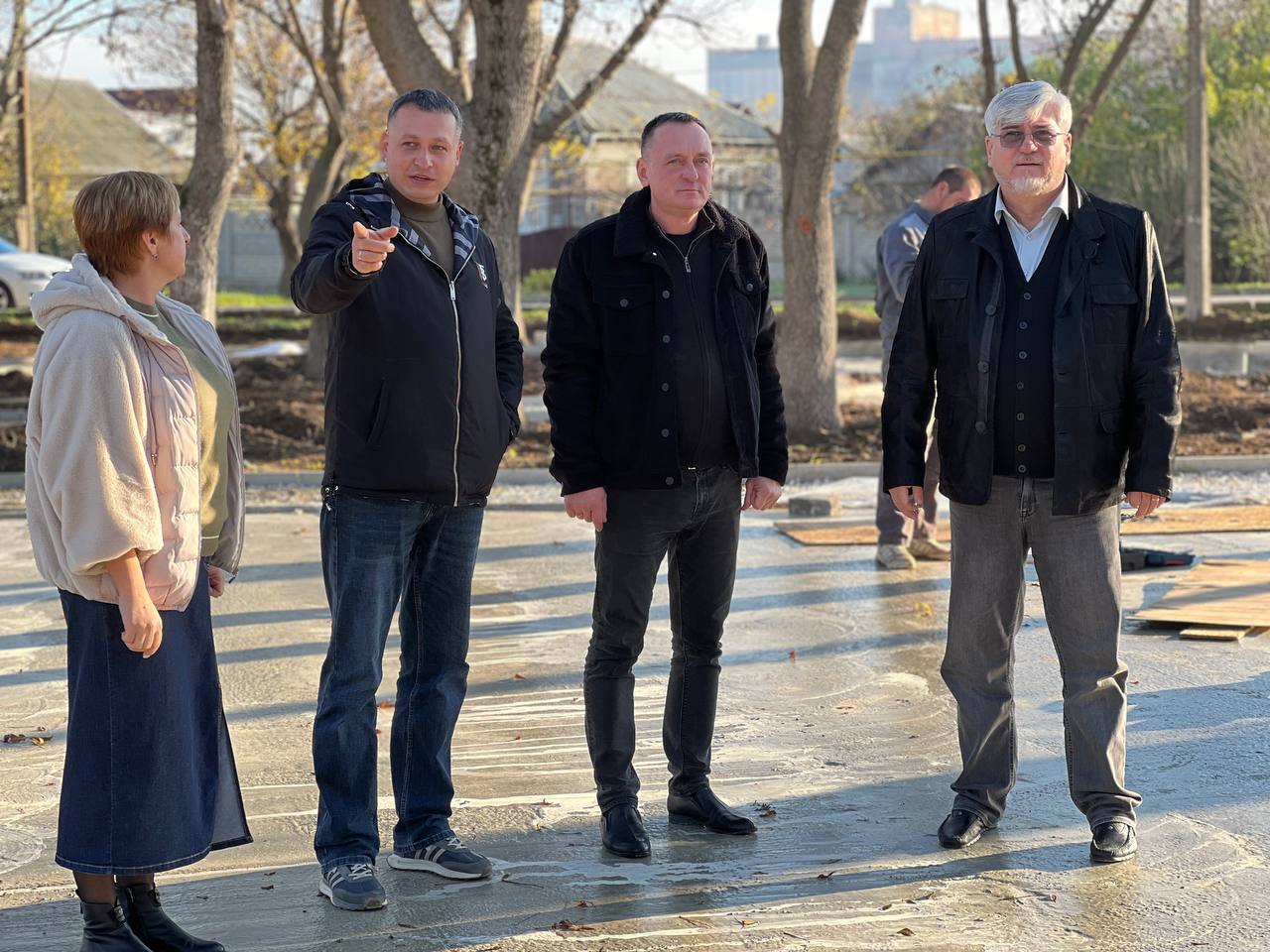 «Капитальный ремонт сквер им. Кутузова – важный проект для города. Лично контролирую каждый этап, чтобы убедиться, что работы выполняются качественно и создают комфортную зону отдыха для горожан», – Игорь Ивин «Капитальный ремонт сквер им. Кутузова – важный проект для города. Лично контролирую каждый этап, чтобы убедиться, что работы выполняются качественно и создают комфортную зону отдыха для горожан», – Игорь Ивин