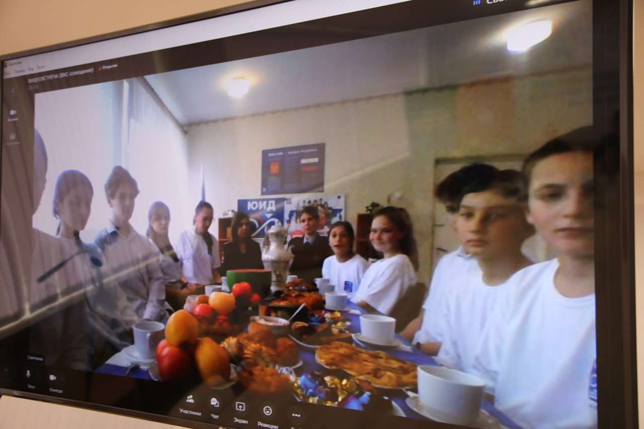 Ресурсный центр по профилактике детского дорожно-транспортного травматизма «Лаборатория безопасности» ГБОУ ДО РК «ДДЮТ» 12 ноября 2025 года провел телемост, посвященный Дню народного единства и безопасности дорожного движения Ресурсный центр по профилактике детского дорожно-транспортного травматизма «Лаборатория безопасности» ГБОУ ДО РК «ДДЮТ» 12 ноября 2025 года провел телемост, посвященный Дню народного единства и безопасности дорожного движения