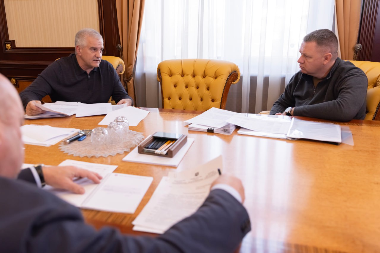 Сергей Аксёнов: От крымчан, проживающих в многоквартирных домах, продолжает поступать большое количество жалоб на работу управляющих организаций Сергей Аксёнов: От крымчан, проживающих в многоквартирных домах, продолжает поступать большое количество жалоб на работу управляющих организаций