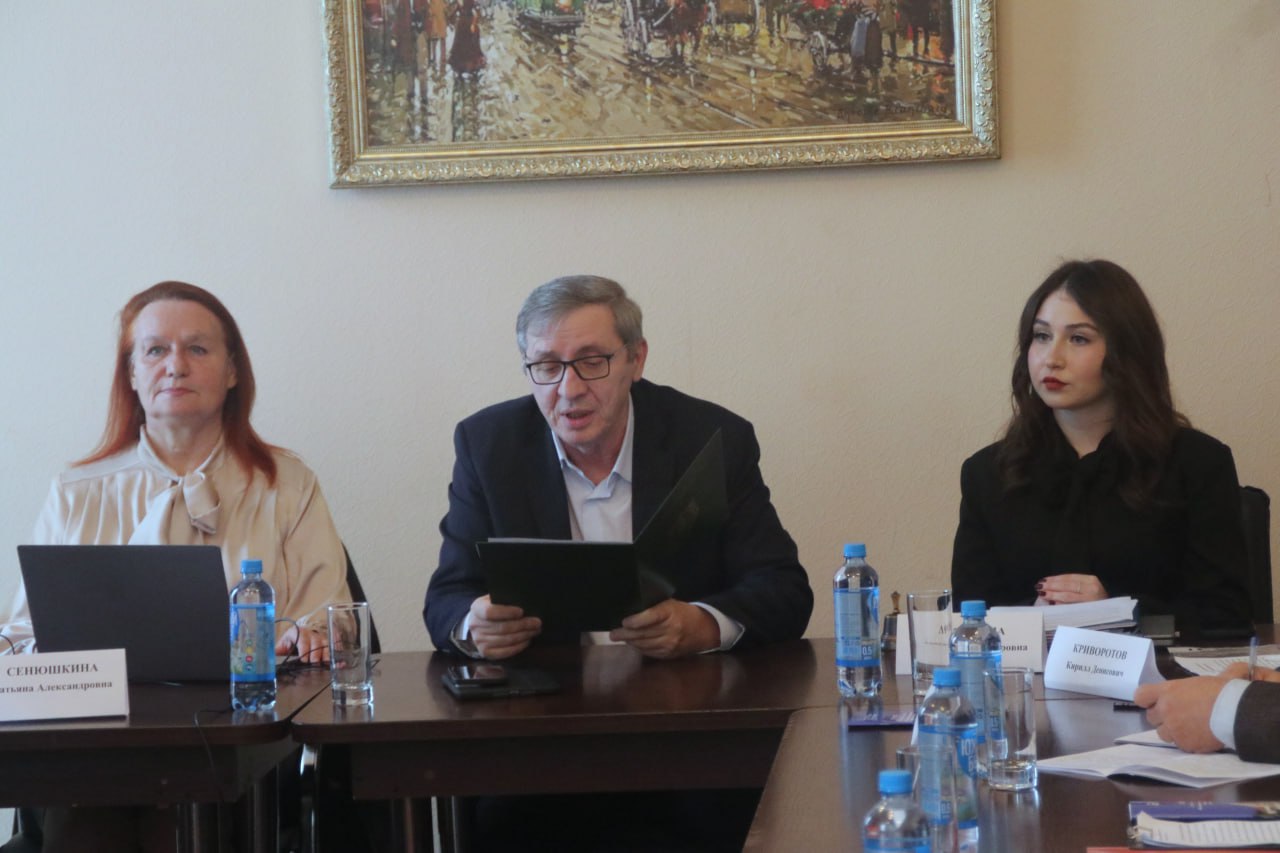 Одиссей Пипия на международном форуме в Севастополе: о цифровизации, ИИ и языковом суверенитете России