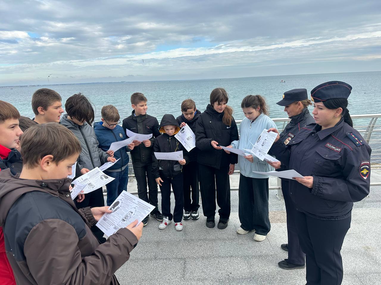 В г. Феодосии полицейскими проведена профилактическая встреча под названием «Школа информационной безопасности» В г. Феодосии полицейскими проведена профилактическая встреча под названием «Школа информационной безопасности»