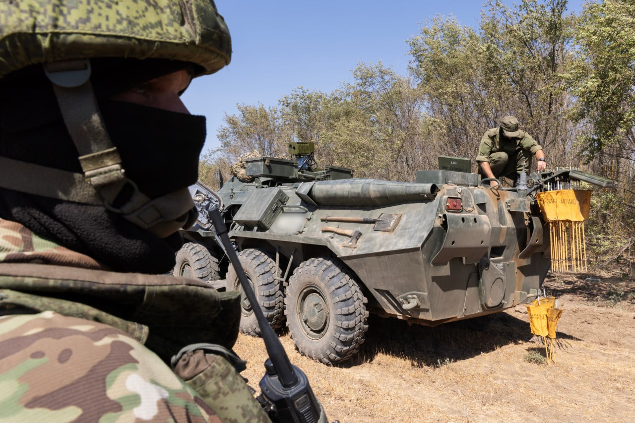 Сергей Аксёнов: Поздравляю личный состав и ветеранов войск радиационной, химической и биологической защиты с профессиональным праздником! Сергей Аксёнов: Поздравляю личный состав и ветеранов войск радиационной, химической и биологической защиты с профессиональным праздником!