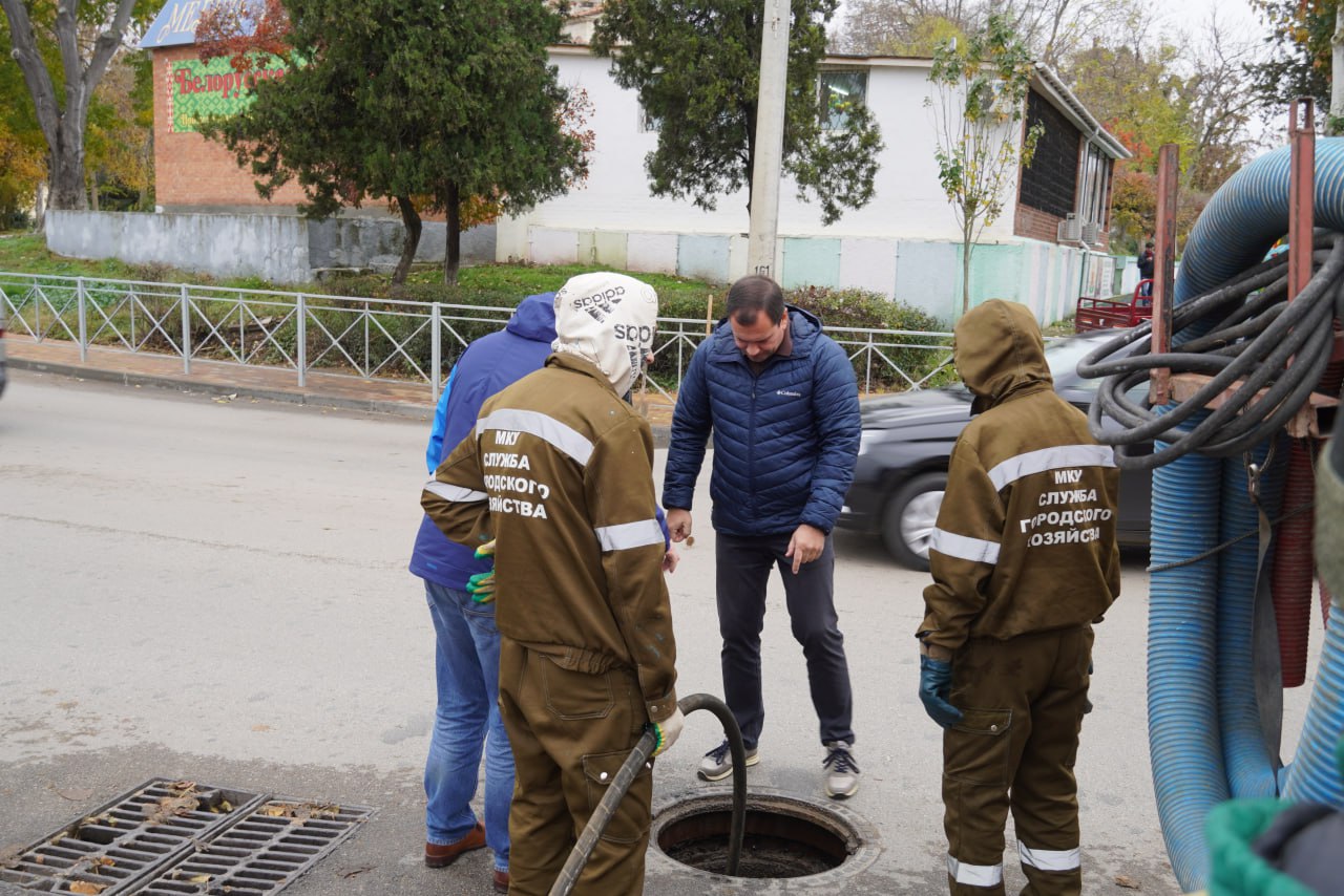 Работоспособность ливневой канализации в Керчи находится на постоянном контроле Работоспособность ливневой канализации в Керчи находится на постоянном контроле