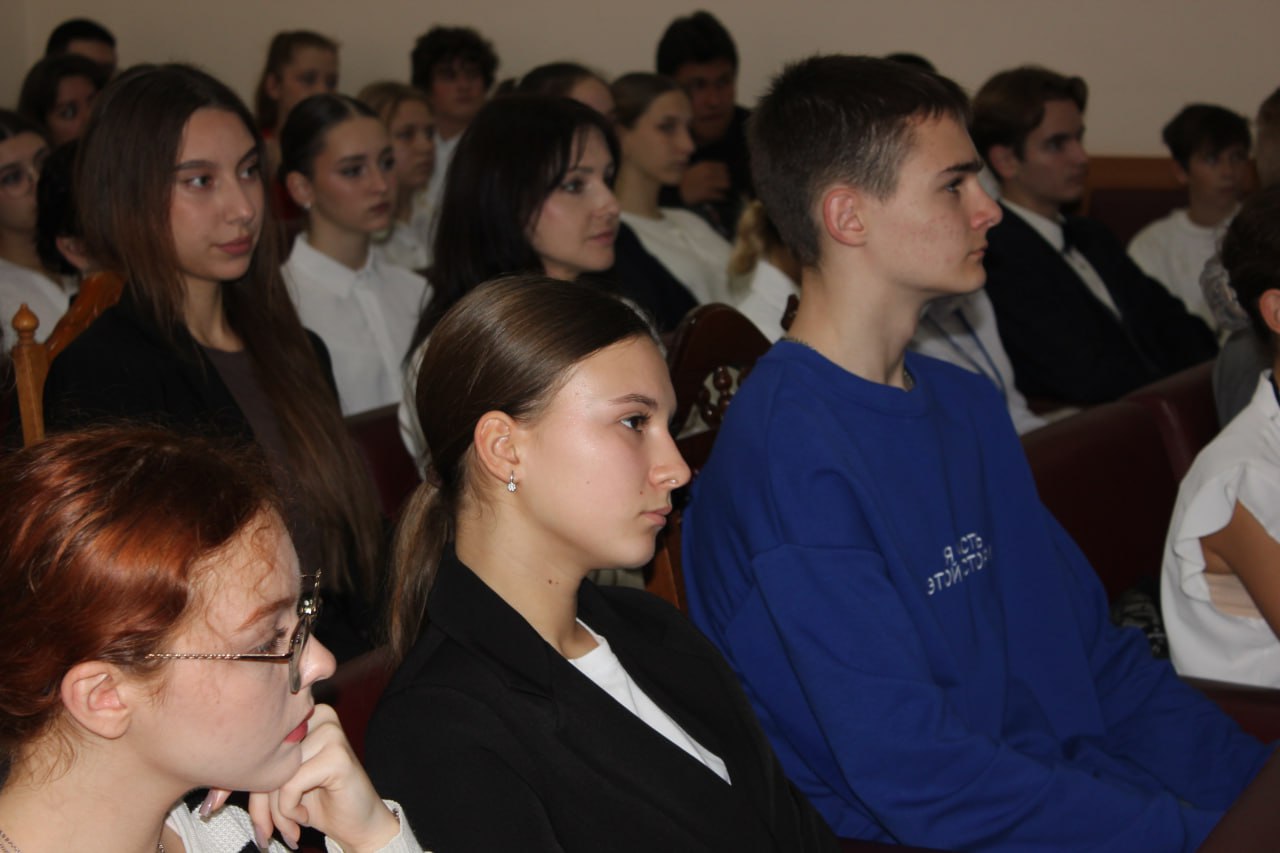 Владимир Ким: Был рад продуктивному диалогу с активной молодёжью нашего округа Владимир Ким: Был рад продуктивному диалогу с активной молодёжью нашего округа