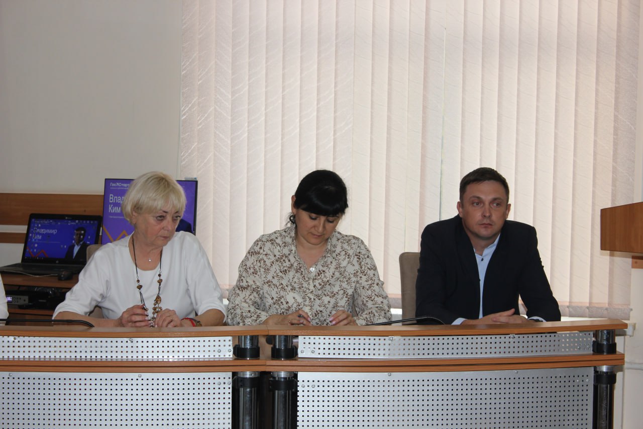 Владимир Ким: Был рад продуктивному диалогу с активной молодёжью нашего округа Владимир Ким: Был рад продуктивному диалогу с активной молодёжью нашего округа