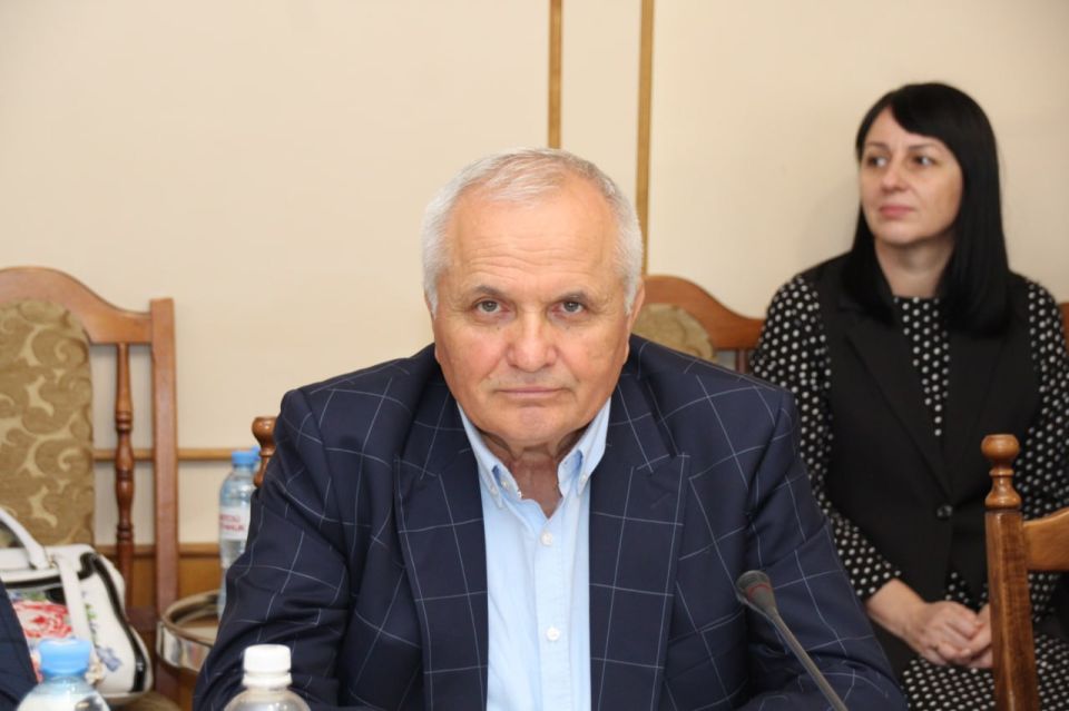 Члены Общественной палаты Крыма приняли участие в Конференции регионального отделения «Ассамблеи народов России» Члены Общественной палаты Крыма приняли участие в Конференции регионального отделения «Ассамблеи народов России»