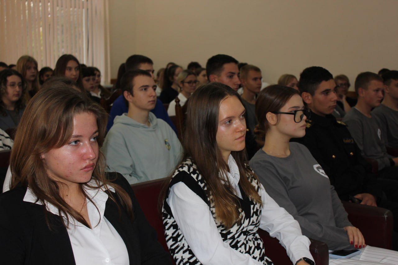 Владимир Ким: Был рад продуктивному диалогу с активной молодёжью нашего округа Владимир Ким: Был рад продуктивному диалогу с активной молодёжью нашего округа