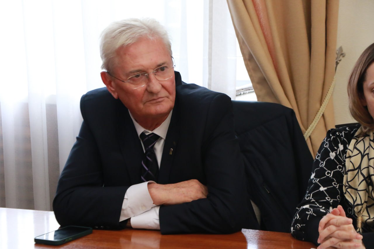 Анжелика Ястребова: Совместно с профильными заместителями и специалистами провела приём граждан Анжелика Ястребова: Совместно с профильными заместителями и специалистами провела приём граждан