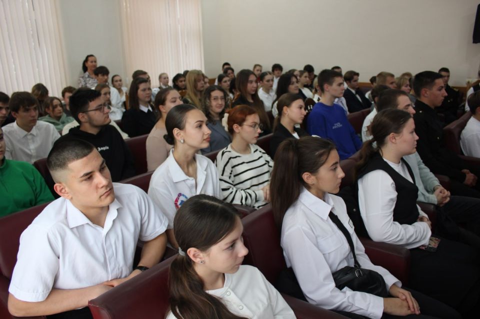 Владимир Ким: Был рад продуктивному диалогу с активной молодёжью нашего округа Владимир Ким: Был рад продуктивному диалогу с активной молодёжью нашего округа