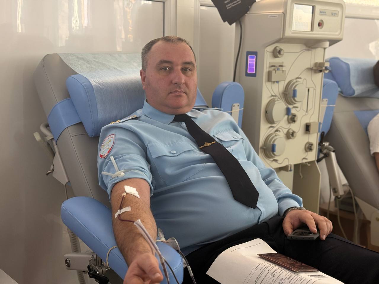 В преддверии Всемирного дня памяти жертв ДТП по всей территории Республики Крым сотрудники Госавтоинспекции сдают кровь для того, чтобы помочь людям, пострадавшим в дорожно-транспортных происшествиях В преддверии Всемирного дня памяти жертв ДТП по всей территории Республики Крым сотрудники Госавтоинспекции сдают кровь для того, чтобы помочь людям, пострадавшим в дорожно-транспортных происшествиях