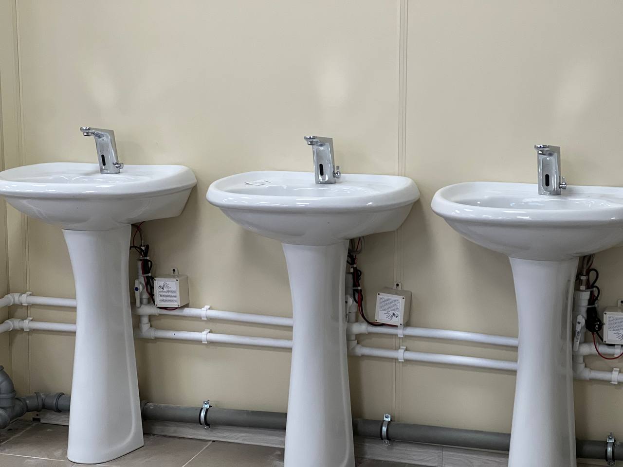 Игорь Ивин: В школе № 3 выходят на завершающий этап работы по установке модульного пищеблока – впервые с момента открытия учебного заведения проводится столь масштабное обновление Игорь Ивин: В школе № 3 выходят на завершающий этап работы по установке модульного пищеблока – впервые с момента открытия учебного заведения проводится столь масштабное обновление