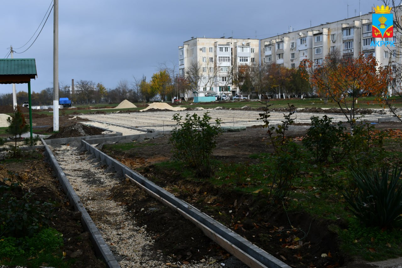 Василий Грабован: Сегодня провел проверку, как идут работы благоустройству дворовых территорий в пгт Октябрьское, селах Амурское, Петровка и Клепинино: работа идет полным ходом! Василий Грабован: Сегодня провел проверку, как идут работы благоустройству дворовых территорий в пгт Октябрьское, селах Амурское, Петровка и Клепинино: работа идет полным ходом!