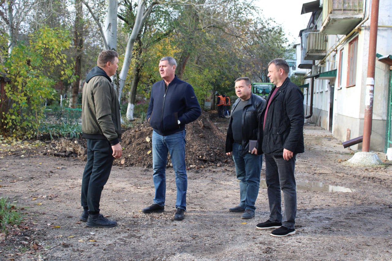 Сегодня Ленинский район посетил заместитель Председателя Совета министров Республики Крым Николай Воробьев