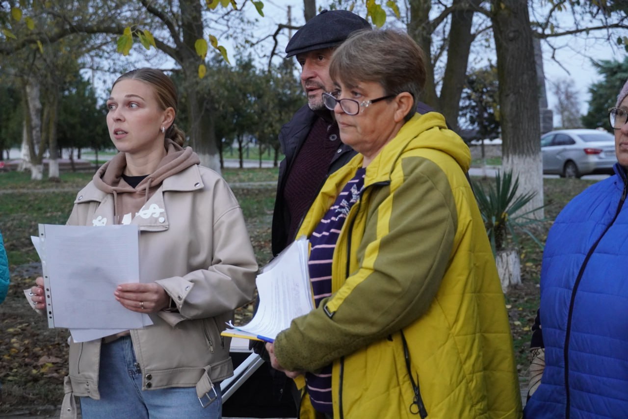 Глава администрации Керчи Олег Каторгин провел встречу с жителями Героевского Глава администрации Керчи Олег Каторгин провел встречу с жителями Героевского