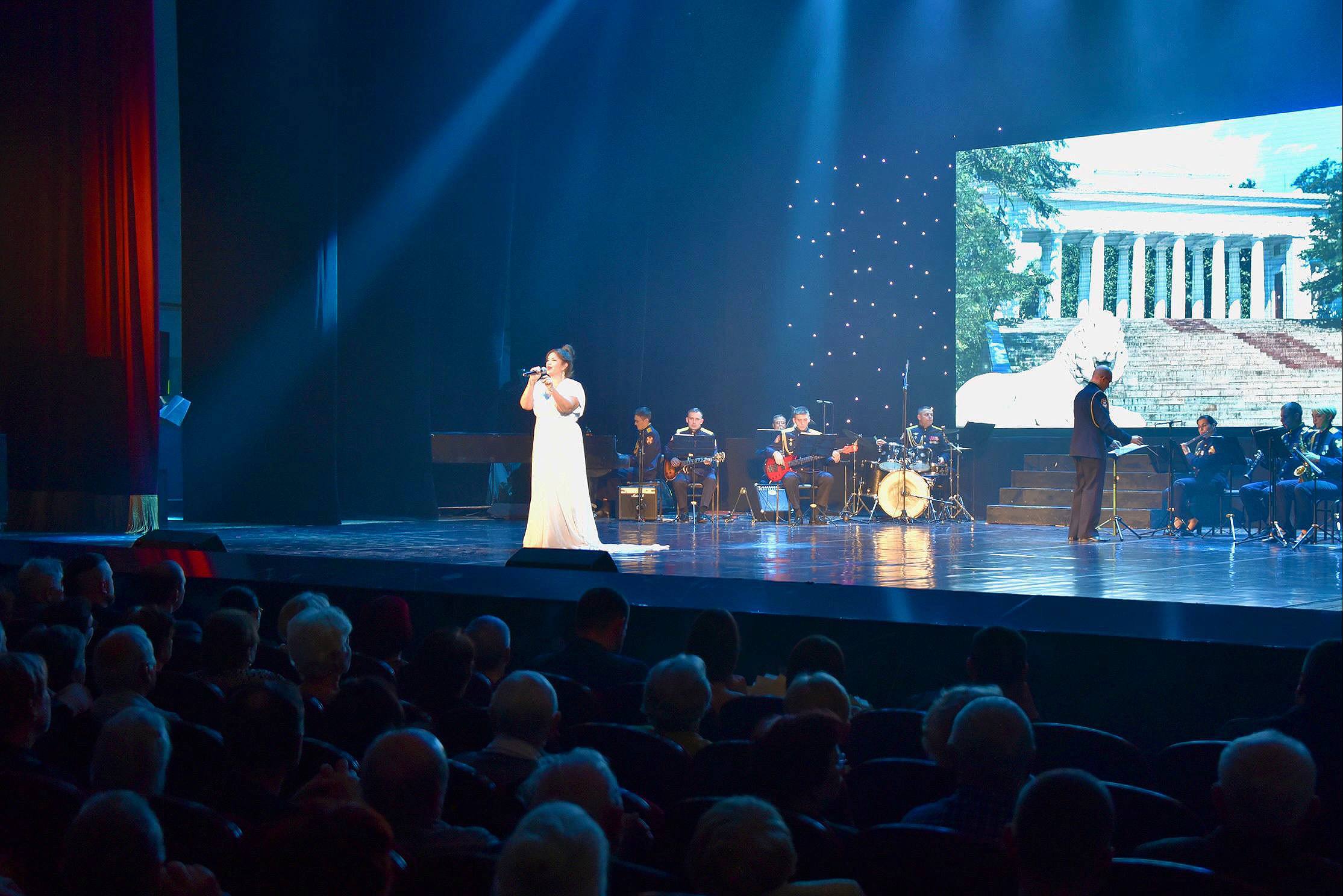 Владимир Немцев: Накануне в Доме культуры рыбаков состоялось торжественное мероприятие в честь 50-летия Гагаринского района Севастополя Владимир Немцев: Накануне в Доме культуры рыбаков состоялось торжественное мероприятие в честь 50-летия Гагаринского района Севастополя