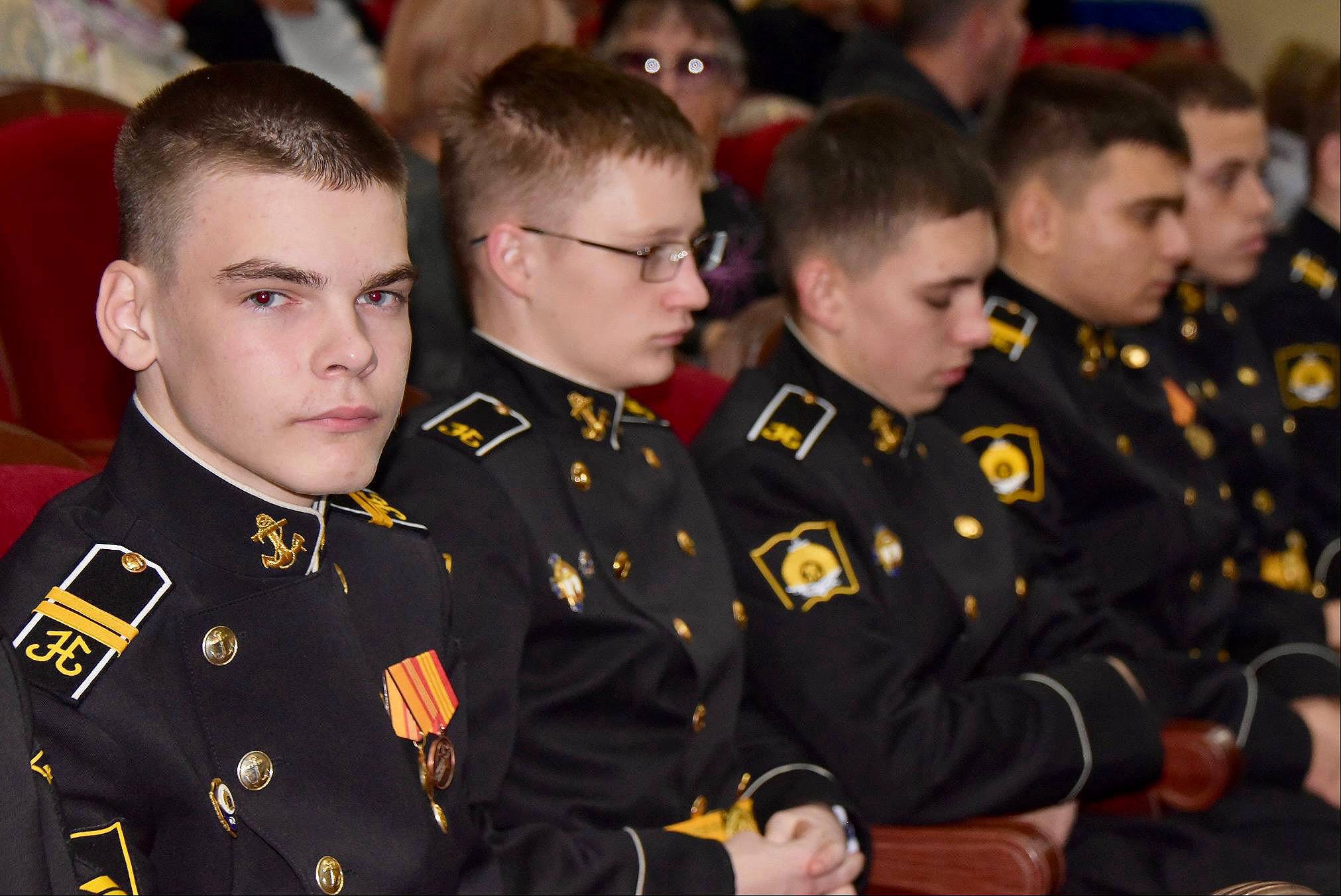 Владимир Немцев: Накануне в Доме культуры рыбаков состоялось торжественное мероприятие в честь 50-летия Гагаринского района Севастополя Владимир Немцев: Накануне в Доме культуры рыбаков состоялось торжественное мероприятие в честь 50-летия Гагаринского района Севастополя