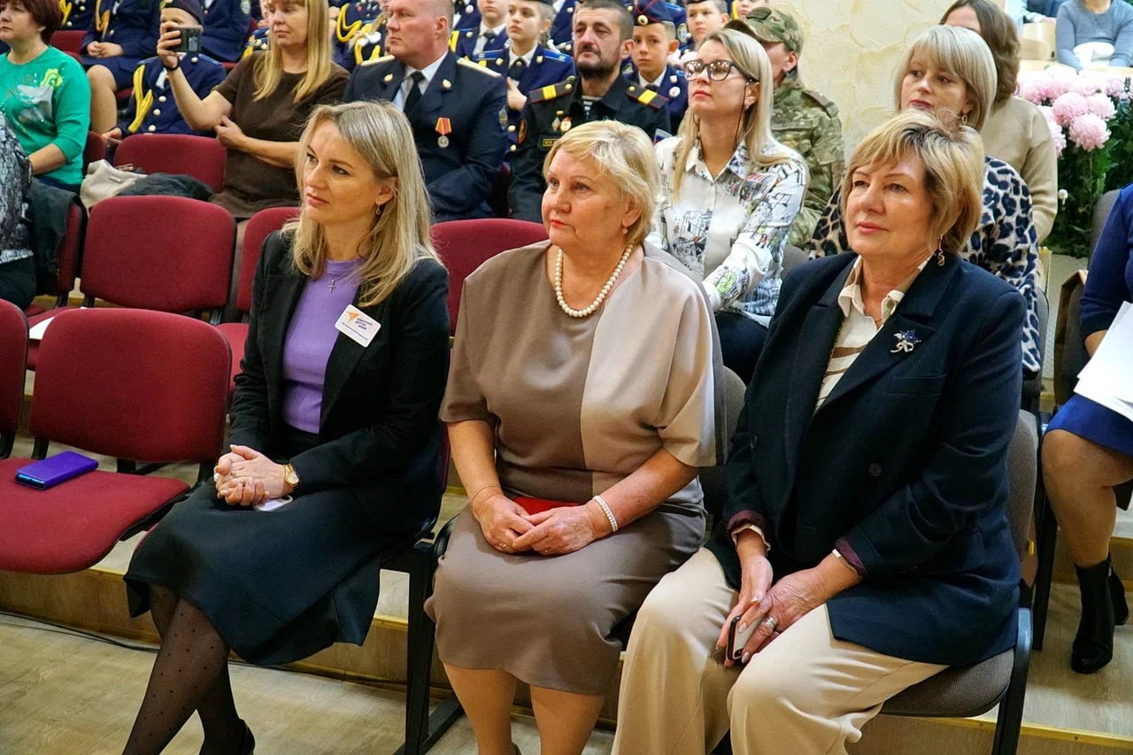 В Евпатории школьники вступили в ряды кадетов В Евпатории школьники вступили в ряды кадетов