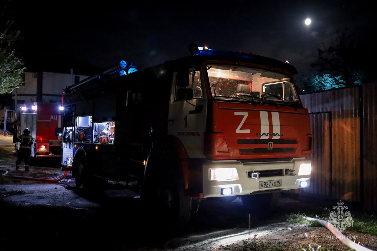 В Севастополе на пожаре спасли пенсионерку