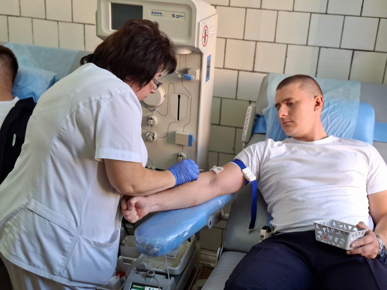 В преддверии Всемирного "Дня памяти жертв ДТП" сотрудники Госавтоинспекция города Ялта, приняли участие в ежегодной акции «Сдай кровь - спаси жизнь!» В преддверии Всемирного "Дня памяти жертв ДТП" сотрудники Госавтоинспекция города Ялта, приняли участие в ежегодной акции «Сдай кровь - спаси жизнь!»