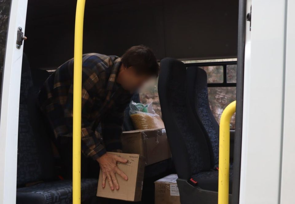 Очередной экипаж с гуманитарным грузом отправили на Запорожское направление Очередной экипаж с гуманитарным грузом отправили на Запорожское направление