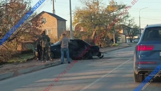 Наши читатели присылают нам кадры дорожной аварии на северной стороне