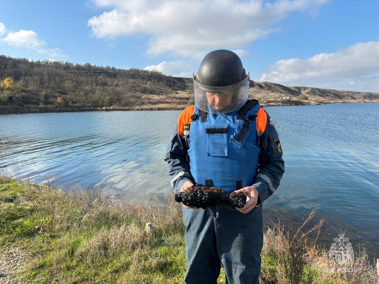 В Керчи и Джанкое обезвредили взрывоопасные находки В Керчи и Джанкое обезвредили взрывоопасные находки