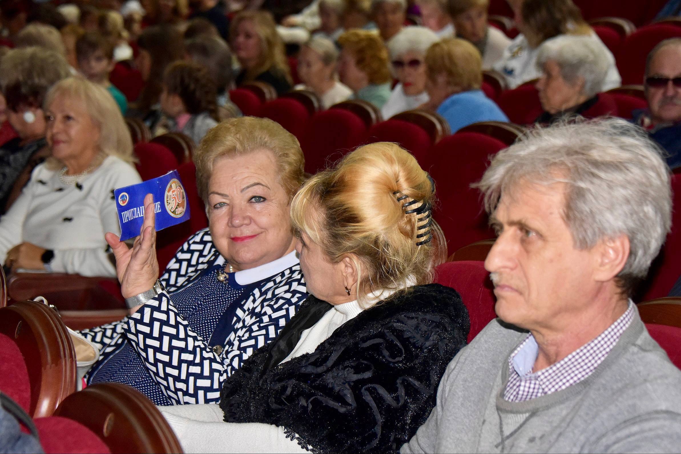 Владимир Немцев: Накануне в Доме культуры рыбаков состоялось торжественное мероприятие в честь 50-летия Гагаринского района Севастополя Владимир Немцев: Накануне в Доме культуры рыбаков состоялось торжественное мероприятие в честь 50-летия Гагаринского района Севастополя