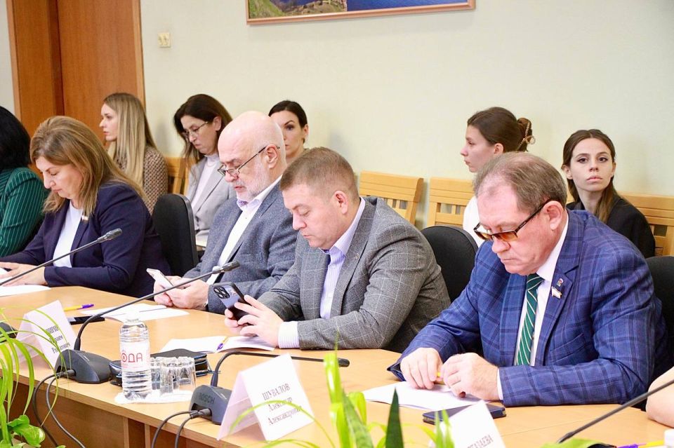 Бюджет в сфере образования и науки Крыма на 2026-2028 годы одобрен профильным Комитетом Госсовета Бюджет в сфере образования и науки Крыма на 2026-2028 годы одобрен профильным Комитетом Госсовета