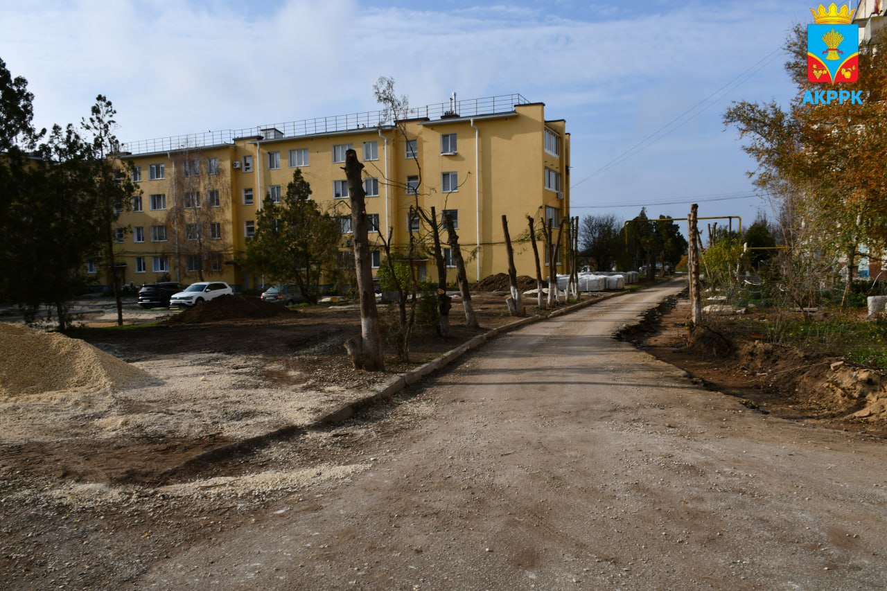 Василий Грабован: Сегодня провел проверку, как идут работы благоустройству дворовых территорий в пгт Октябрьское, селах Амурское, Петровка и Клепинино: работа идет полным ходом! Василий Грабован: Сегодня провел проверку, как идут работы благоустройству дворовых территорий в пгт Октябрьское, селах Амурское, Петровка и Клепинино: работа идет полным ходом!