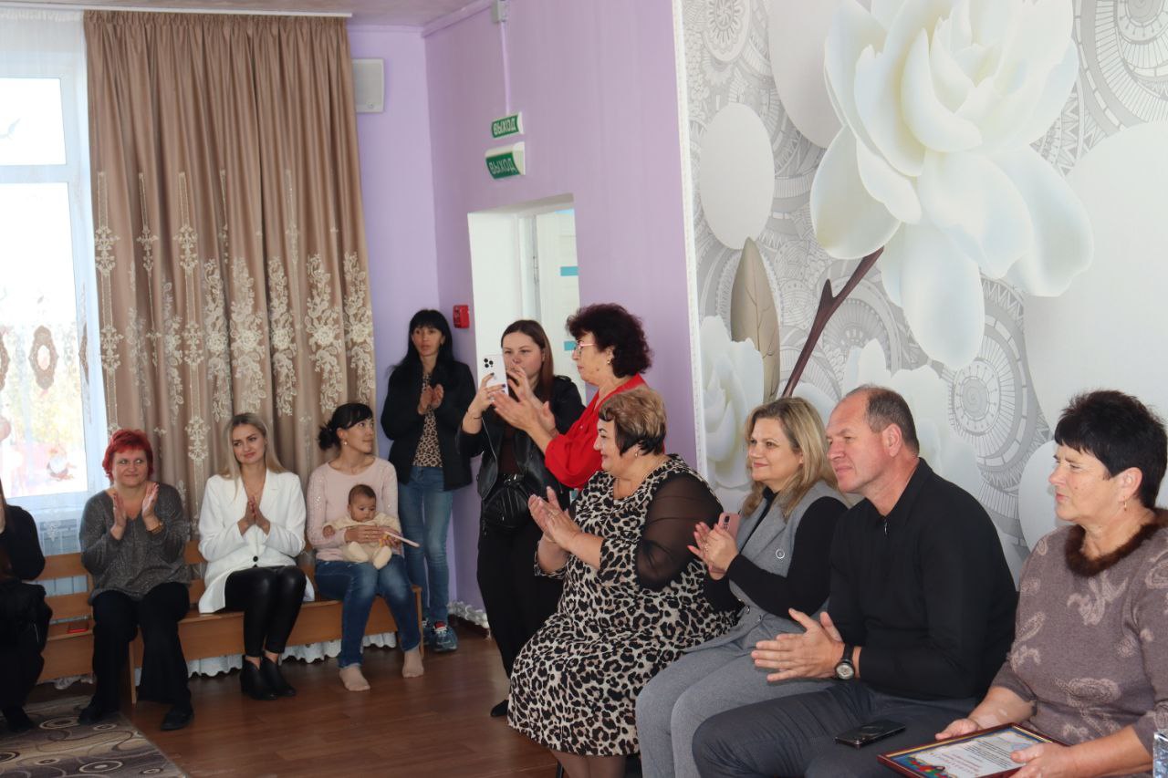 Владислав Хаджиев: Символическое открытие 2- х новых благоустроенных детских площадок в детском саду "Воробушек" с. Воробьево- повод для радости и для детей,и воспитателей, и родителей! Владислав Хаджиев: Символическое открытие 2- х новых благоустроенных детских площадок в детском саду "Воробушек" с. Воробьево- повод для радости и для детей,и воспитателей, и родителей!