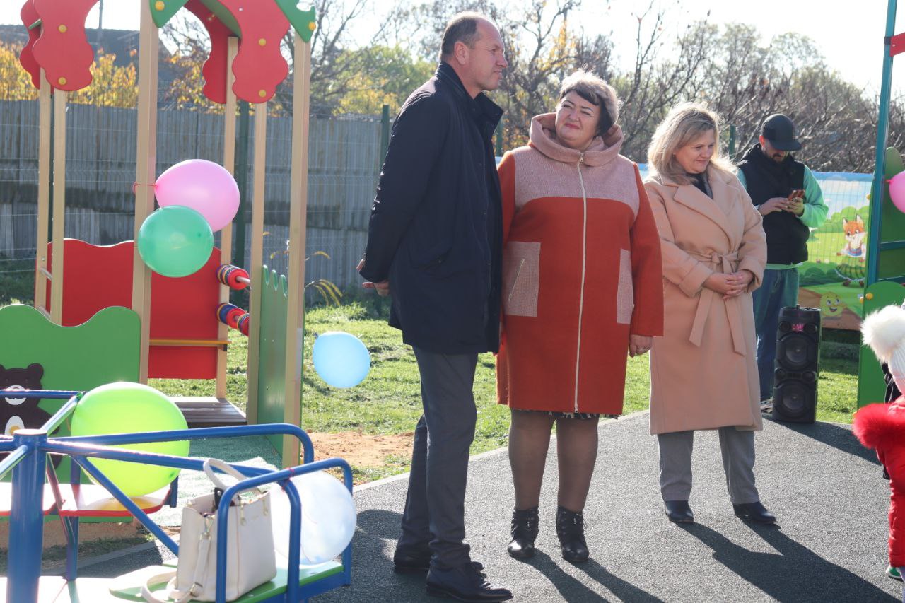 Владислав Хаджиев: Символическое открытие 2- х новых благоустроенных детских площадок в детском саду "Воробушек" с. Воробьево- повод для радости и для детей,и воспитателей, и родителей! Владислав Хаджиев: Символическое открытие 2- х новых благоустроенных детских площадок в детском саду "Воробушек" с. Воробьево- повод для радости и для детей,и воспитателей, и родителей!