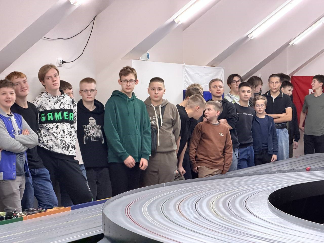 Валентина Лаврик: Команда Республики Крым заняла третье место на Всероссийском открытом первенстве по автомоделированию в Санкт-Петербурге