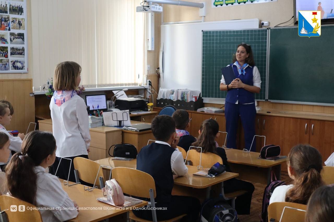 Знакомим с будущей профессией Знакомим с будущей профессией