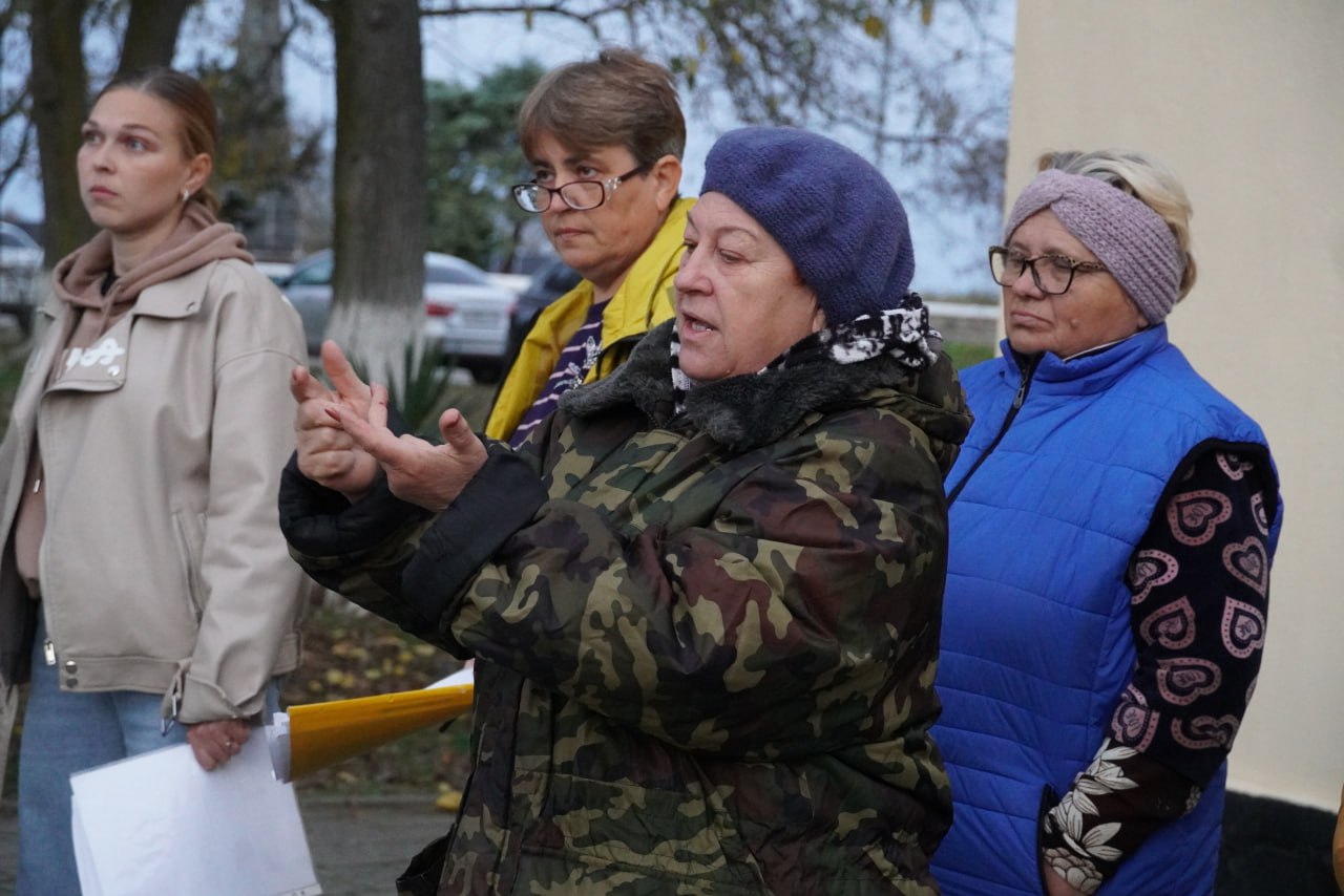 Глава администрации Керчи Олег Каторгин провел встречу с жителями Героевского Глава администрации Керчи Олег Каторгин провел встречу с жителями Героевского